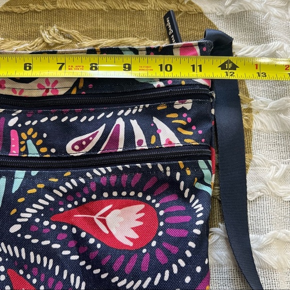 Vera Bradley Trio Zip Hipster Painted Paisley Womens Crossbody Casual Everyday - Picture 6 of 7